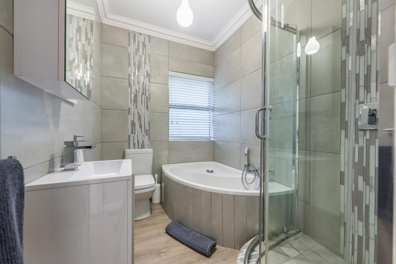 Beacon Wharf , George Hay 5 Seafront Accommodation มอสเซิลเบย์ ภายนอก รูปภาพ
